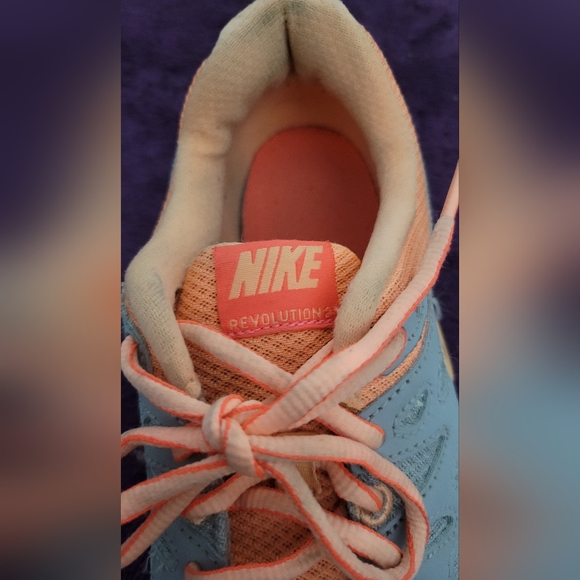 Womens Running Sneakers - Picture 4 of 5